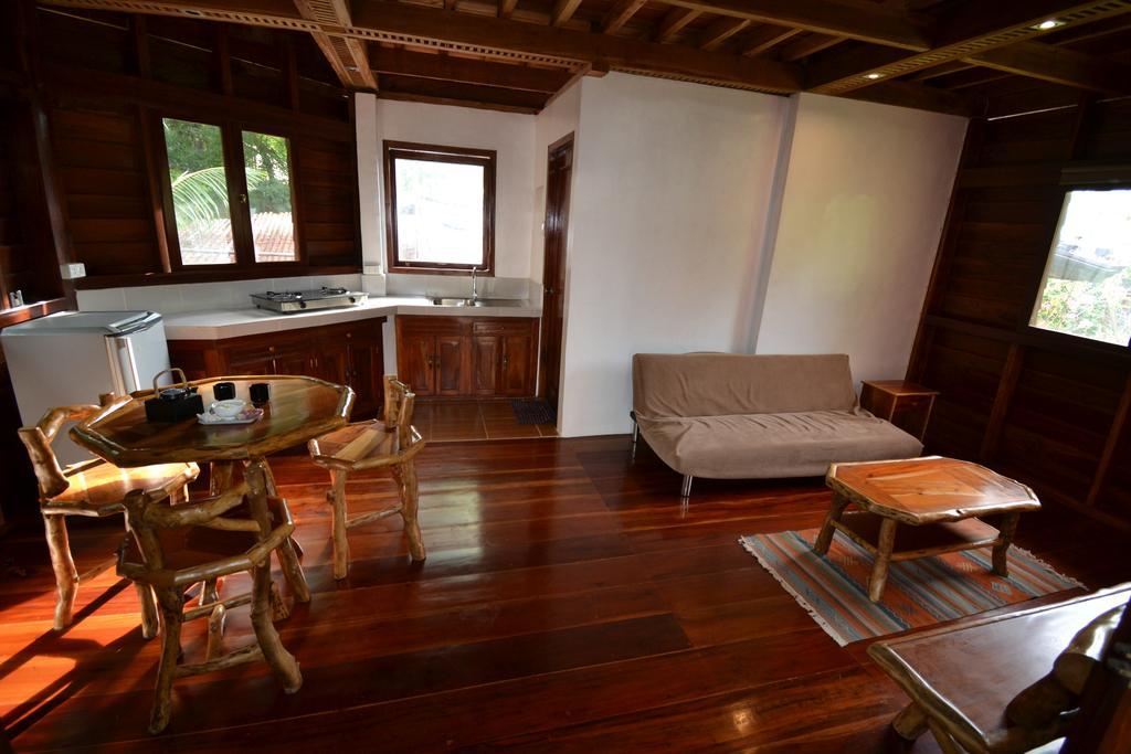 Pahiluna Guesthouse Panglao Bagian luar foto